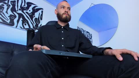 Andrs   -                   online show from December 14, 11:01 pm