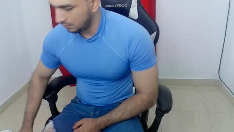 andres180950734 online show from September 11, 12:04 pm