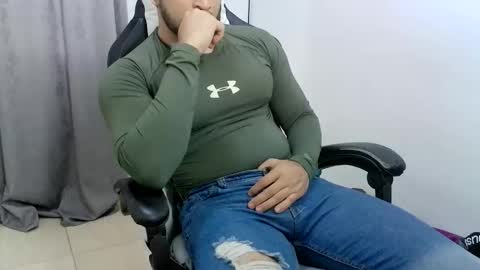 andres180950734 online show from January 8, 8:47 pm