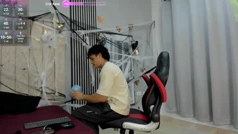 Snapshot of andres_cream chatting on October 20, 12:42 pm andres_cream online show from October 20, 12:42 pm