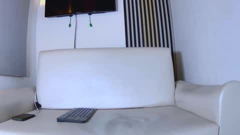 andres_stud online show from February 15, 7:51 am