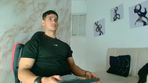 andres_stud online show from January 9, 4:29 am