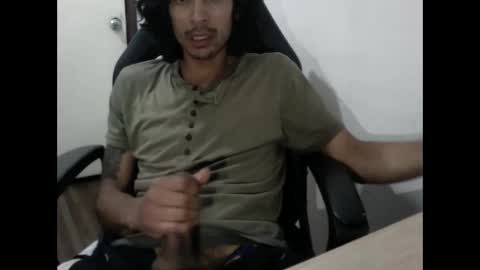 Snapshot of andresdelews chatting on March 6, 10:47 pm Delews online show from March 6, 10:47 pm