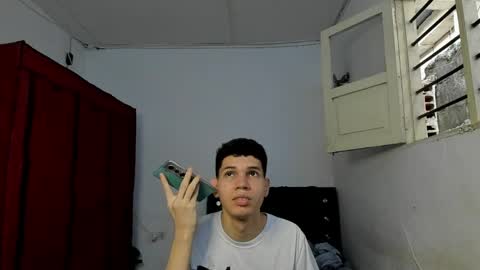 andrew_2811 online show from March 28, 11:05 pm