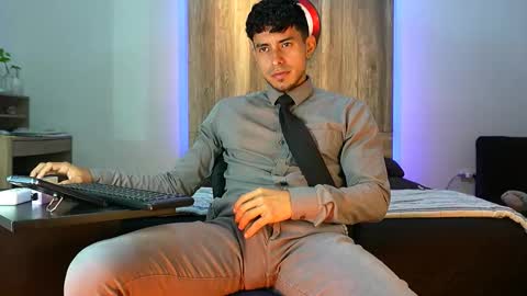 Andrew online show from October 8, 3:44 am