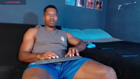 Snapshot of andrew_hoult chatting on February 27, 6:20 pm Andrew online show from February 27, 6:20 pm