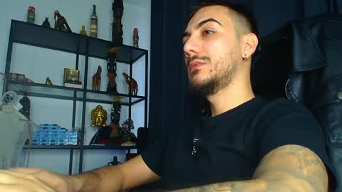 Snapshot of andrewbanner chatting on February 27, 5:24 am MasterRomania online show from February 27, 5:24 am
