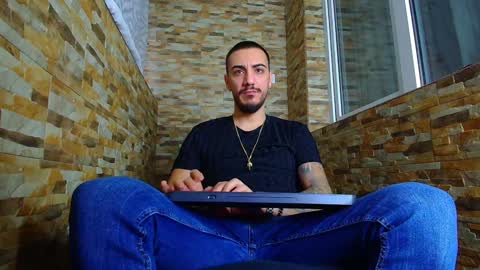 Snapshot of andrewbanner chatting on January 5, 6:02 am MasterRomania online show from January 5, 6:02 am