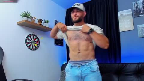 Andrew Diaz online show from February 6, 4:10 am