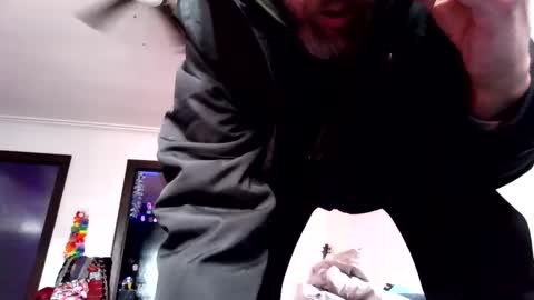 andrewgennie online show from February 22, 9:38 pm