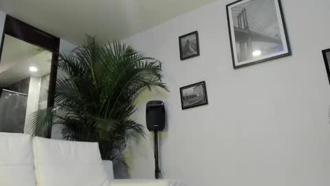 Andrew Johnson online show from December 16, 4:38 pm