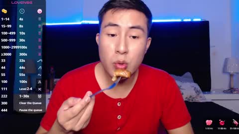 andrewmhilton_ online show from January 19, 5:26 am