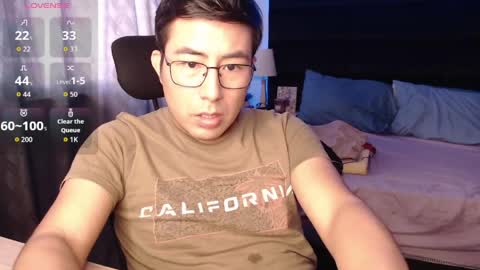 andrewmhilton_ online show from June 1, 3:12 pm