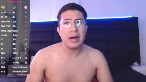 andrewmhilton_ online show from December 26, 5:08 pm