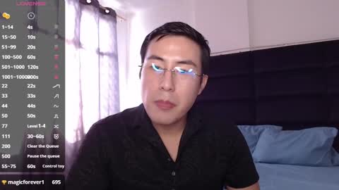 andrewmhilton_ online show from March 3, 9:12 pm