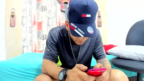   online show from December 5, 10:34 pm