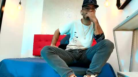   online show from October 8, 8:35 pm