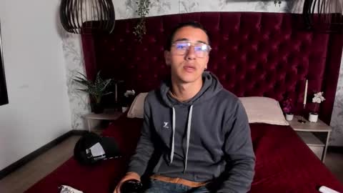 Andy Joy  online show from March 10, 12:00 pm