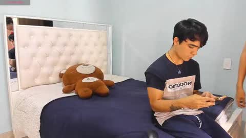 Snapshot of andyy_big_cock chatting on October 19, 11:41 pm Andy online show from October 19, 11:41 pm