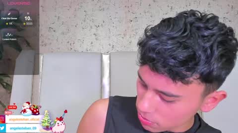 Snapshot of angel_esteban_fx chatting on January 8, 4:02 am ngel Esteban online show from January 8, 4:02 am