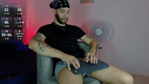 angel_kyrozz online show from March 16, 7:07 pm