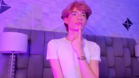 Angel Doll online show from March 17, 5:10 am