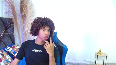 Angel online show from November 18, 8:23 pm