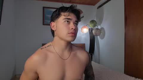 Snapshot of angelx_fox chatting on February 26, 7:36 pm Angel Fox online show from February 26, 7:36 pm