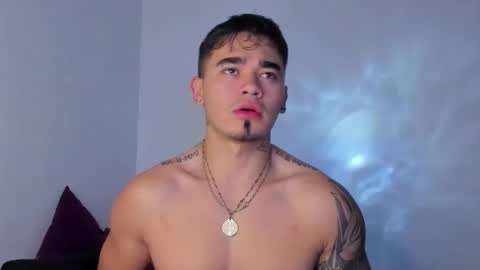 Snapshot of angelx_fox chatting on September 27, 1:36 am Angel Fox online show from September 27, 1:36 am