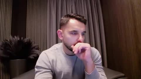 HI My name is Antonio online show from January 7, 8:03 pm