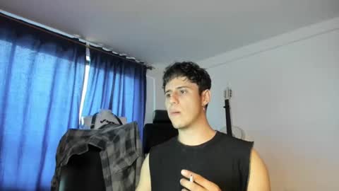 Snapshot of antonnello_ chatting on March 1, 10:10 pm antonnello_ online show from March 1, 10:10 pm