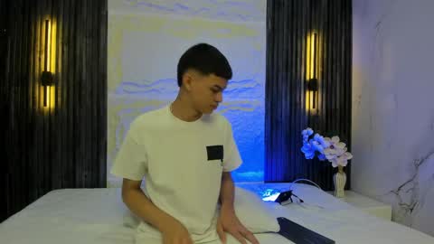   online show from April 18, 2:13 am