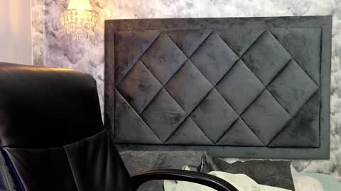 Snapshot of apolo_rousse chatting on October 1, 1:31 am Apolo online show from October 1, 1:31 am