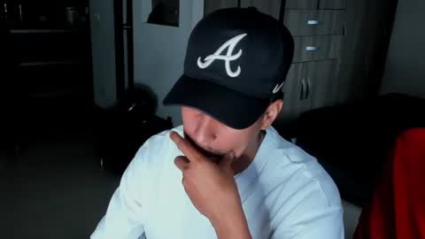 TONY INDEPENDENT MODEL online show from April 6, 3:02 pm