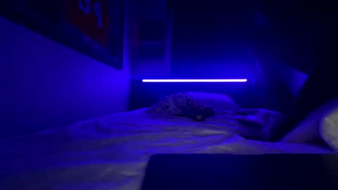 Aqulowkeyxxx online show from October 29, 7:55 am