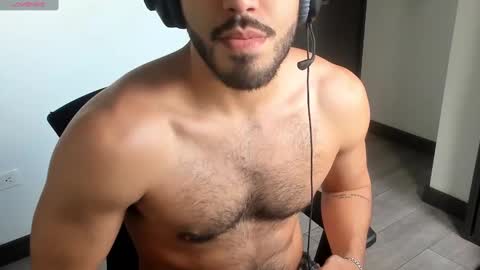 T. online show from December 5, 12:33 pm