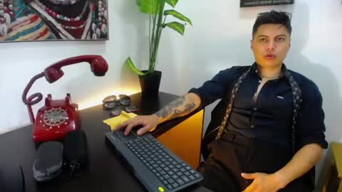 aquilestaylor online show from July 13, 1:24 pm