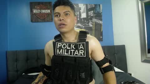 aquilestaylor online show from May 28, 3:32 pm