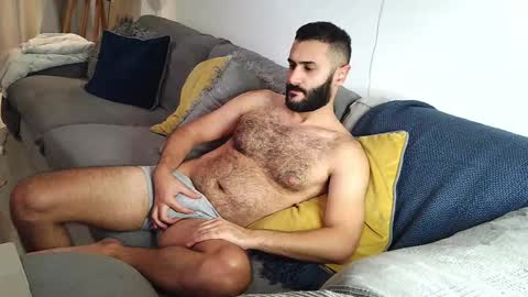 Snapshot of arabhairy90 chatting on September 20, 6:52 pm hairycub online show from September 20, 6:52 pm
