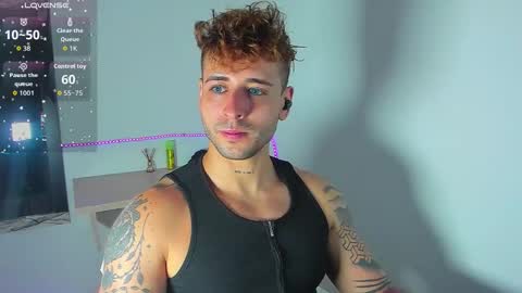 Snapshot of ares_blue chatting on October 14, 1:29 pm ares blue online show from October 14, 1:29 pm