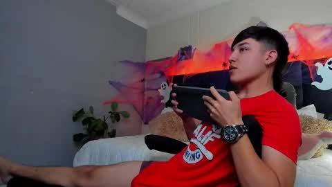 Snapshot of ares_di_martin chatting on October 10, 5:29 pm Ares online show from October 10, 5:29 pm
