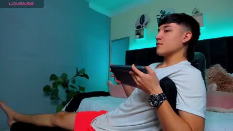 Snapshot of ares_di_martin chatting on October 7, 3:16 pm Ares online show from October 7, 3:16 pm