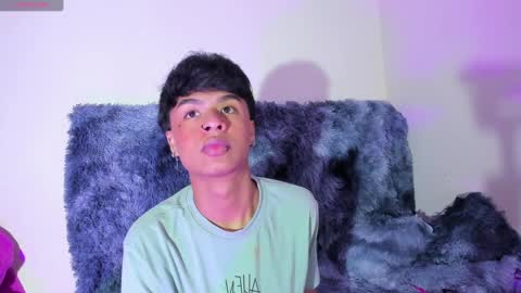 ariel_adan online show from January 4, 11:59 pm