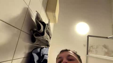 armyskater32 online show from February 25, 8:54 pm