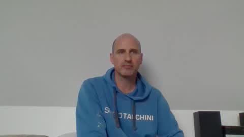 arnaud502700 online show from May 1, 11:46 am