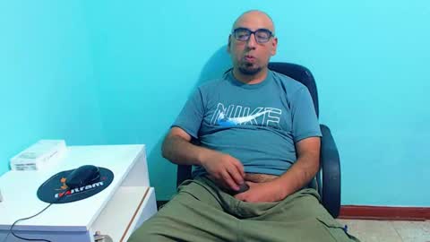 arnelux72 online show from March 2, 5:01 am