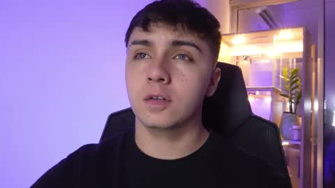 aron__cooper online show from December 3, 9:32 pm