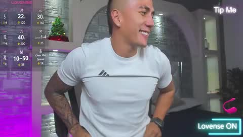 ARON BOLT online show from December 3, 1:54 pm