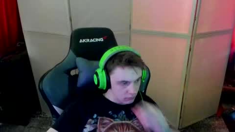 Snapshot of aron_neall chatting on February 20, 7:34 am biggest penis online show from February 20, 7:34 am