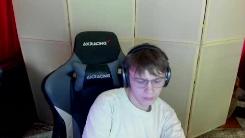 Snapshot of aron_neall chatting on March 11, 10:07 am biggest penis online show from March 11, 10:07 am